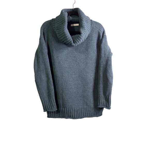 Moon & Madison Turtleneck Dark Teal Sweater - Picture 1 of 3